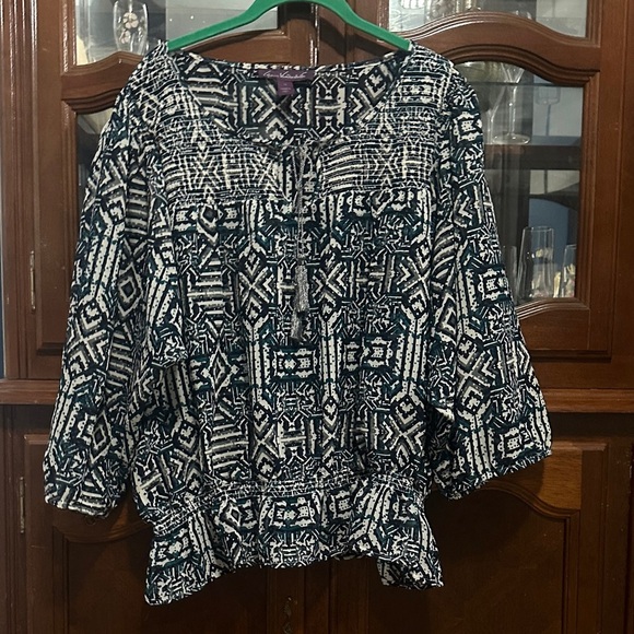 Gloria Vanderbilt Tops - Geometric Black and White Women's Top